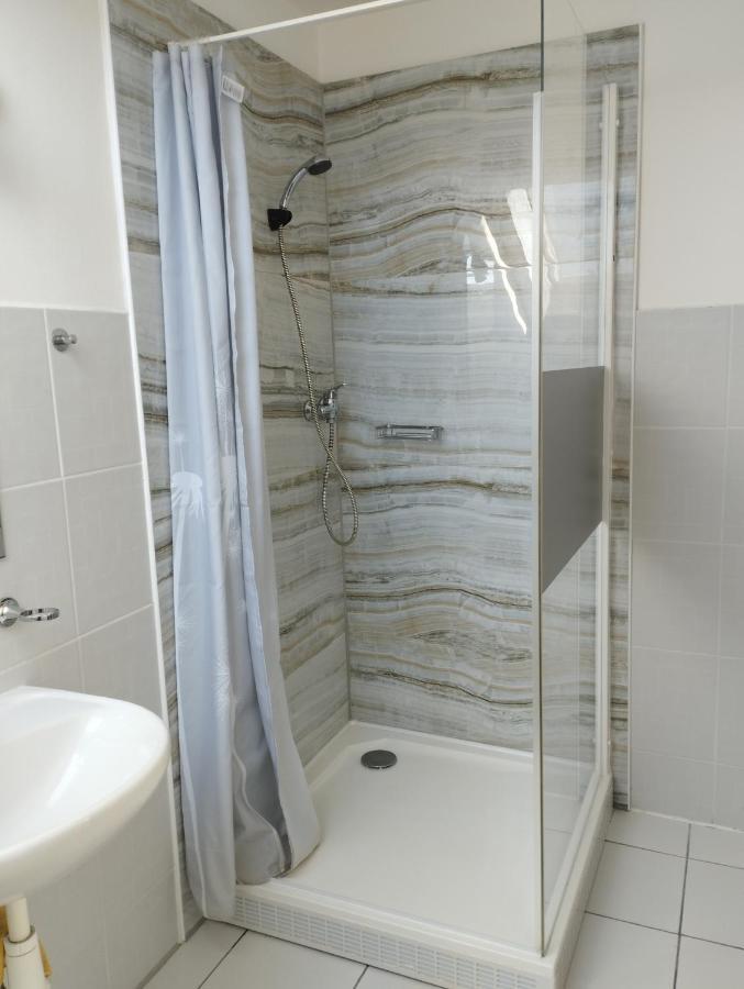 Apartmany Audy Mníšek pod Brdy Exteriör bild