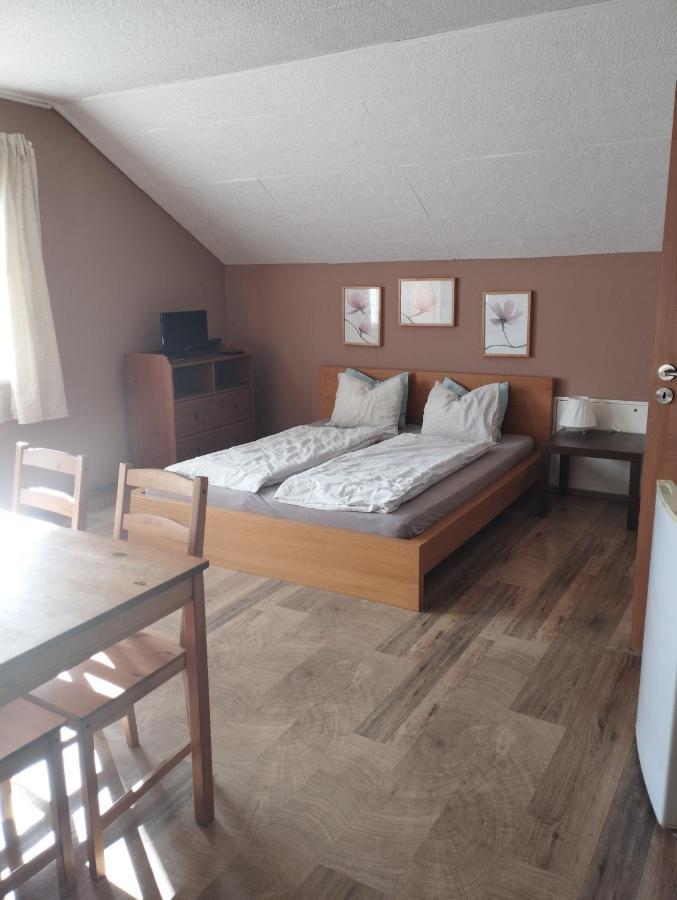 Apartmany Audy Mníšek pod Brdy Exteriör bild