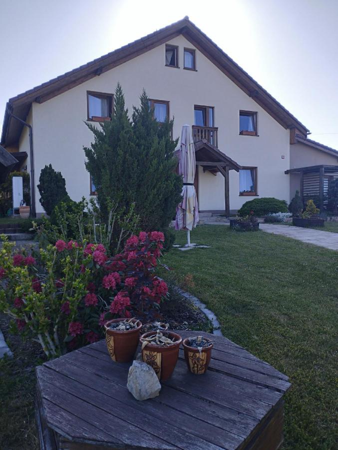 Apartmany Audy Mníšek pod Brdy Exteriör bild